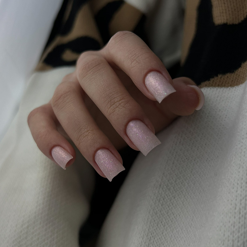 База з блиском IZZY Any Base 04 — рожева, 10 мл