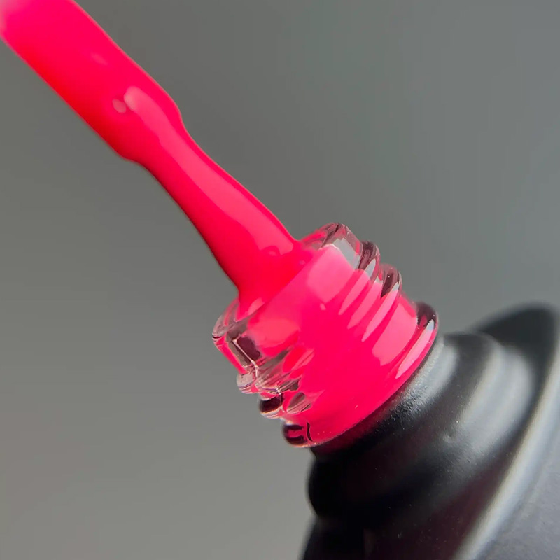 Неоновий люмінесцентний рожевий гель-лак для манікюру IZZY Lumi 02, 10 г