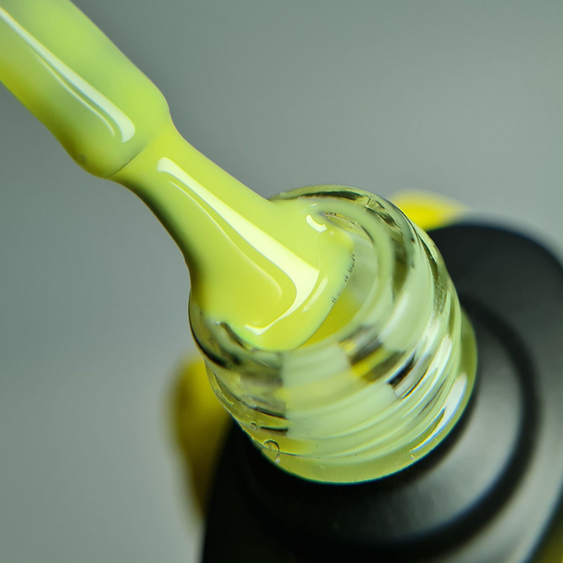 IZZY Premium Moss — жовтий гель-лак, 10 мл