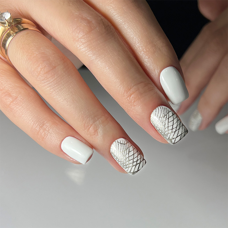 IZZY Premium White білий гель-лак для манікюру, 10 мл