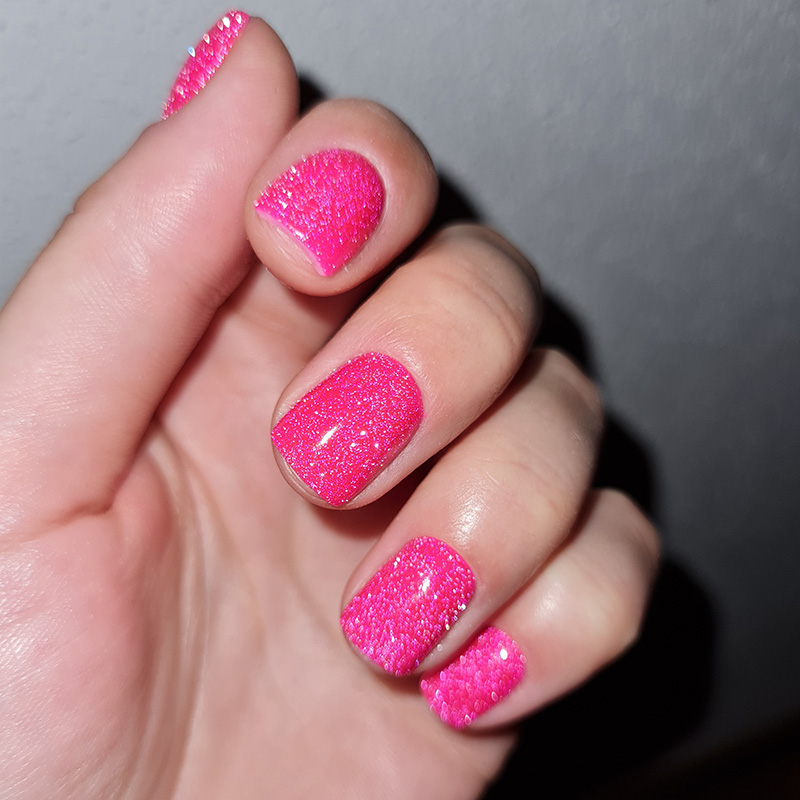 Світловідбивний гель-лак для манікюру малиновий IZZY Reflect 03, 10 г