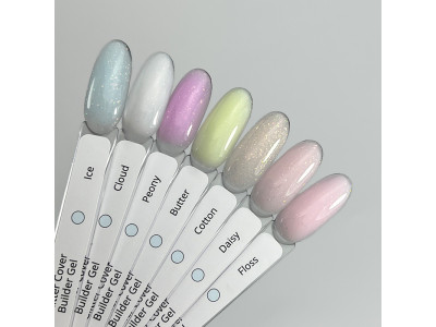 Манікюр гелем з пластівцями Юкі: 5 оригінальних ідей для будь-якого образу