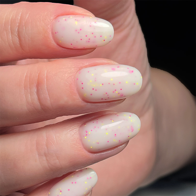 Молочна база для нігтів з декором всередині,  IZZY Jam Base 01 — 15 г