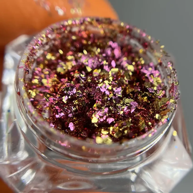 Пластівці Юкі рожево-золоті - декор для манікюру