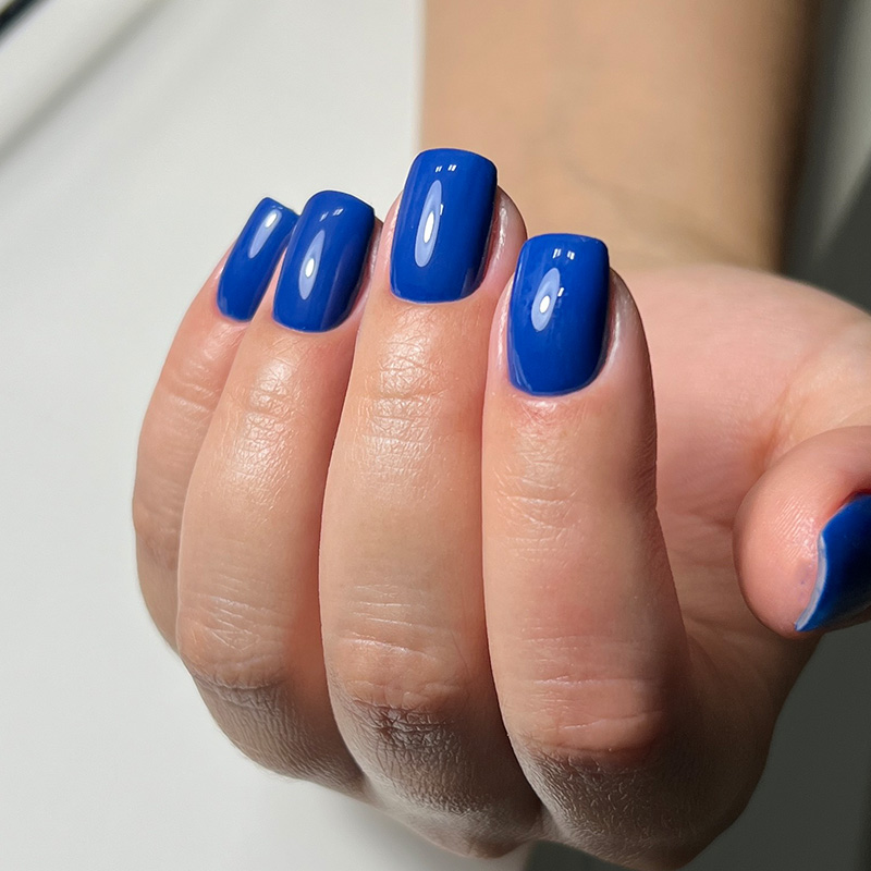 Синій гель-лак для нігтів IZZY 105, 12мл