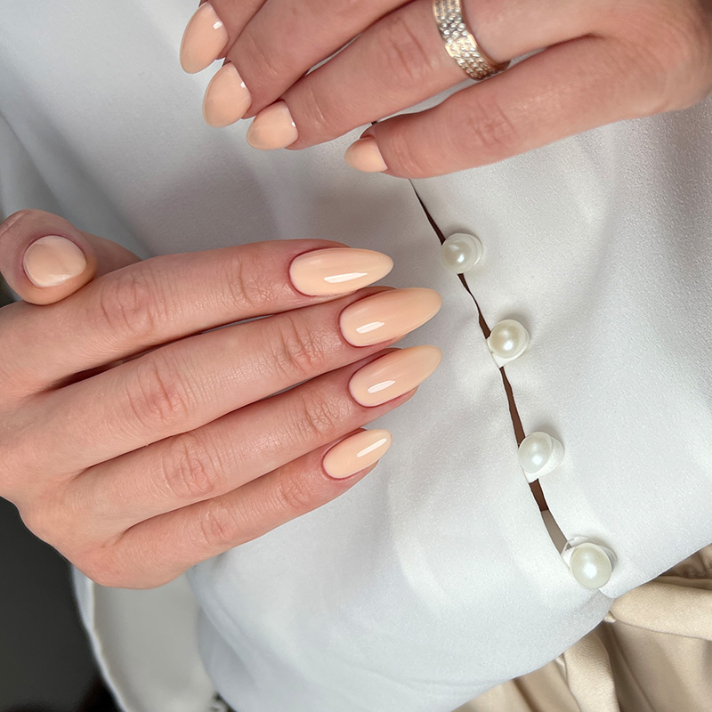 Камуфлюючий топ для нігтів Izzy Color Top 02, бежевий топ для манікюру 10 г